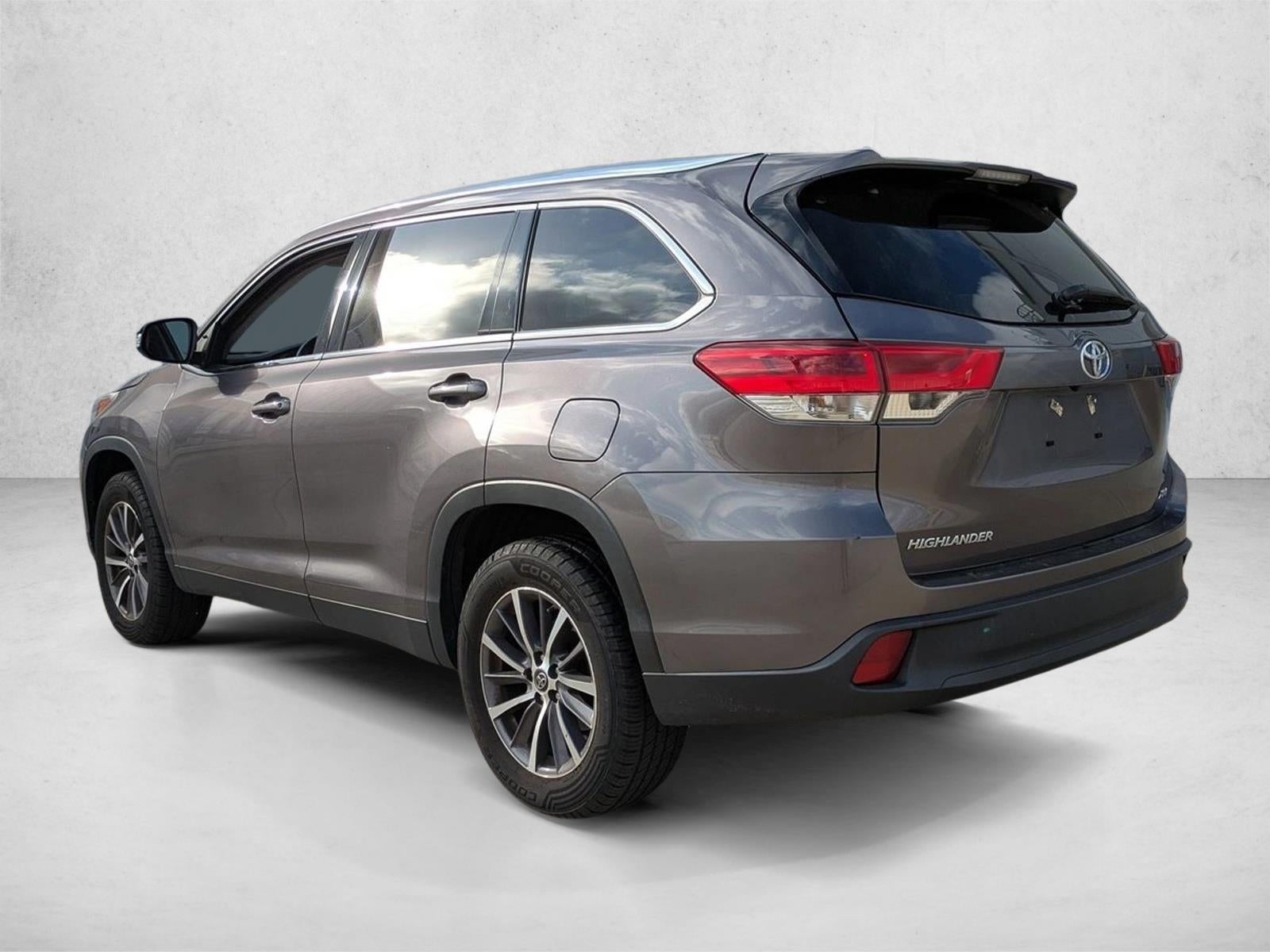2019 Toyota Highlander XLE V6 FWD (Natl)