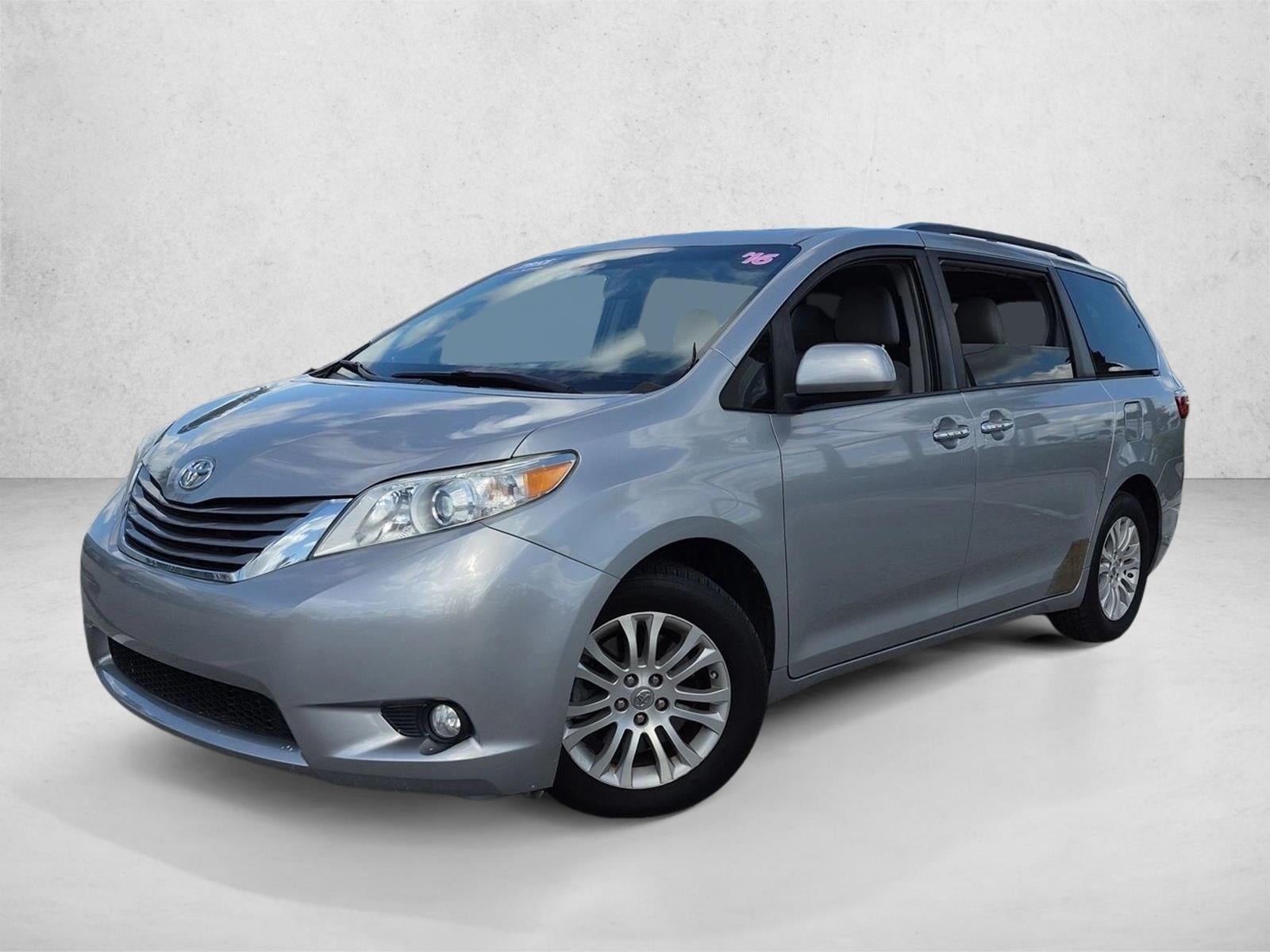 2016 Toyota Sienna 5dr 8-Pass Van XLE FWD (Natl)