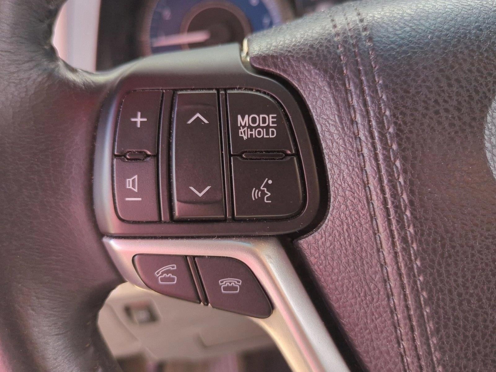 2016 Toyota Sienna 5dr 8-Pass Van XLE FWD (Natl)