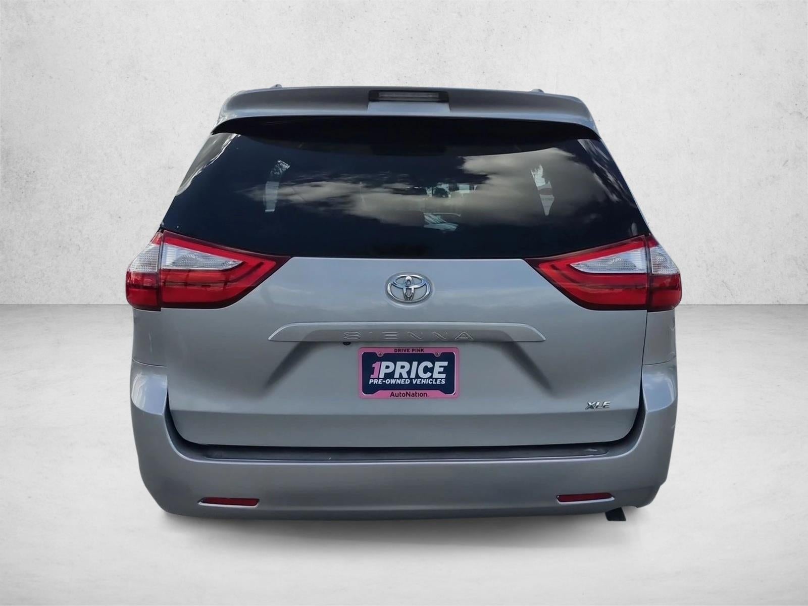2016 Toyota Sienna 5dr 8-Pass Van XLE FWD (Natl)