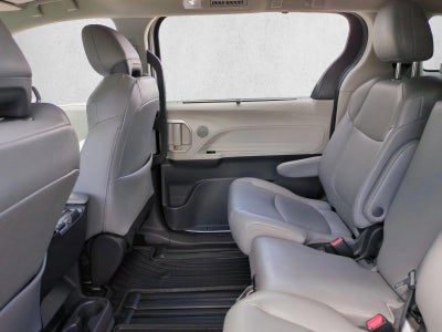 2024 Toyota Sienna XLE FWD 8-Passenger (Natl)