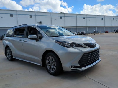 2024 Toyota Sienna XLE FWD 8-Passenger (Natl)
