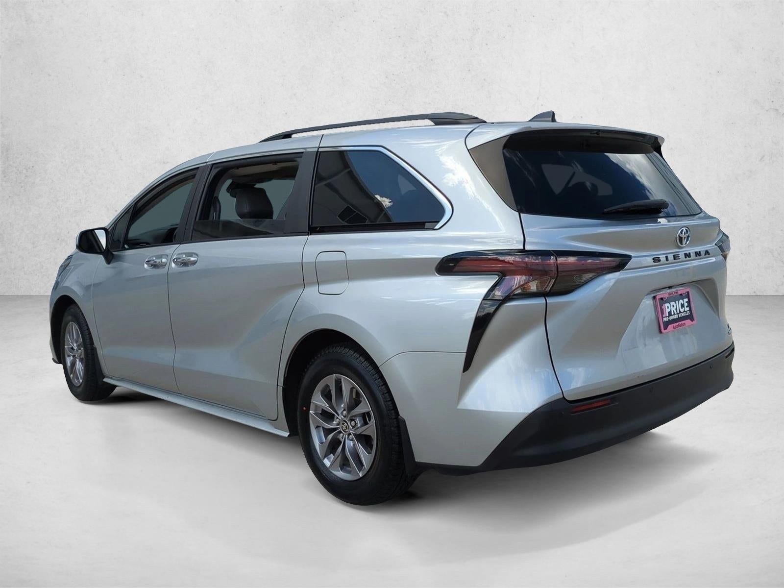 2024 Toyota Sienna XLE FWD 8-Passenger (Natl)