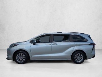 2024 Toyota Sienna XLE FWD 8-Passenger (Natl)