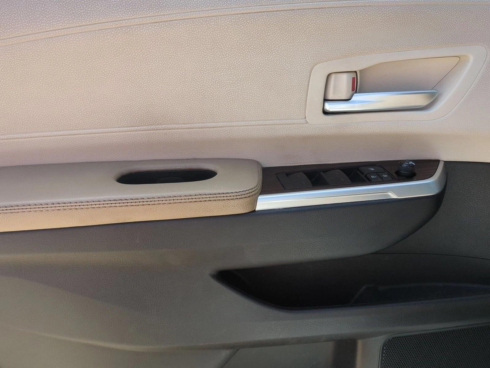 2024 Toyota Sienna XLE FWD 8-Passenger (Natl)