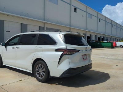 2024 Toyota Sienna XLE FWD 8-Passenger (Natl)