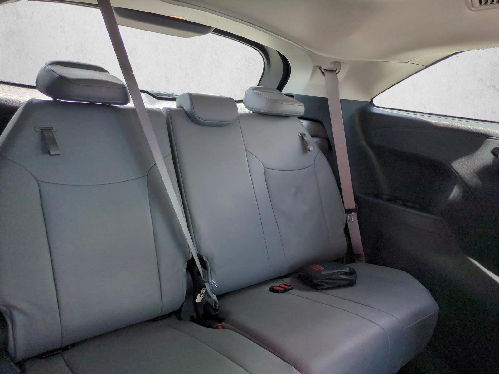2025 Toyota Sienna XLE FWD 8-Passenger (Natl)