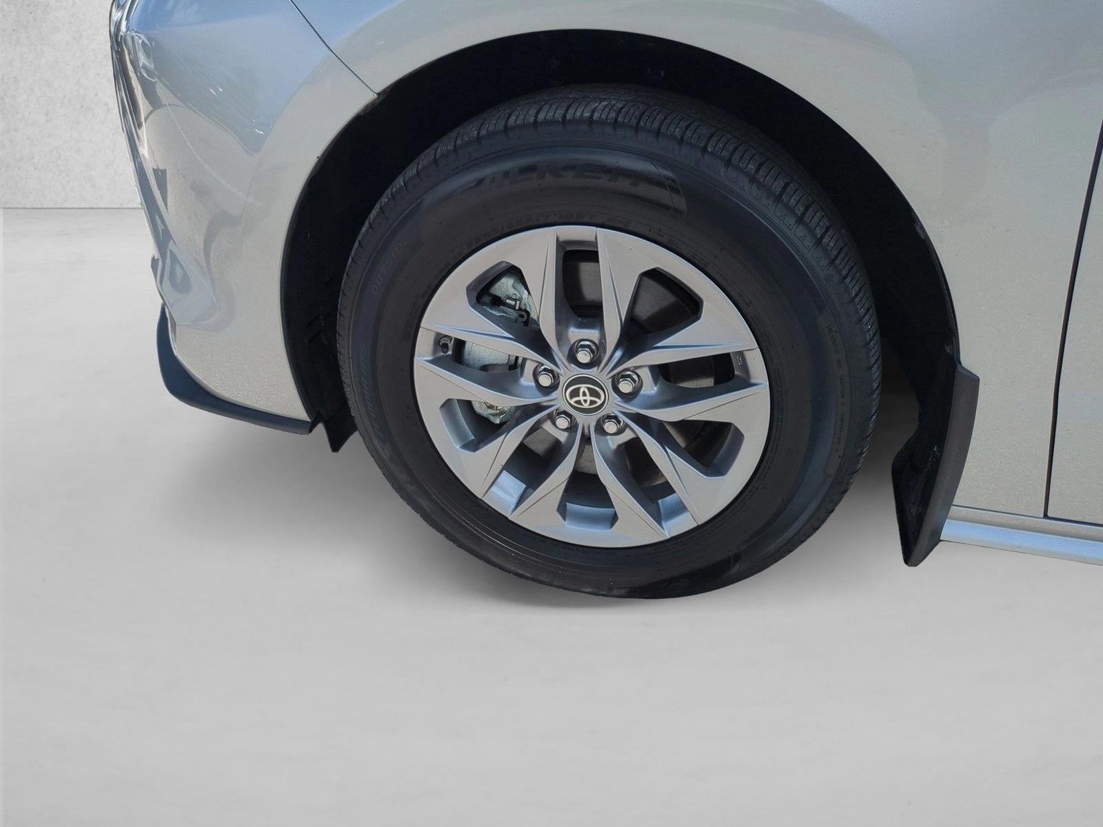 2025 Toyota Sienna XLE FWD 8-Passenger (Natl)