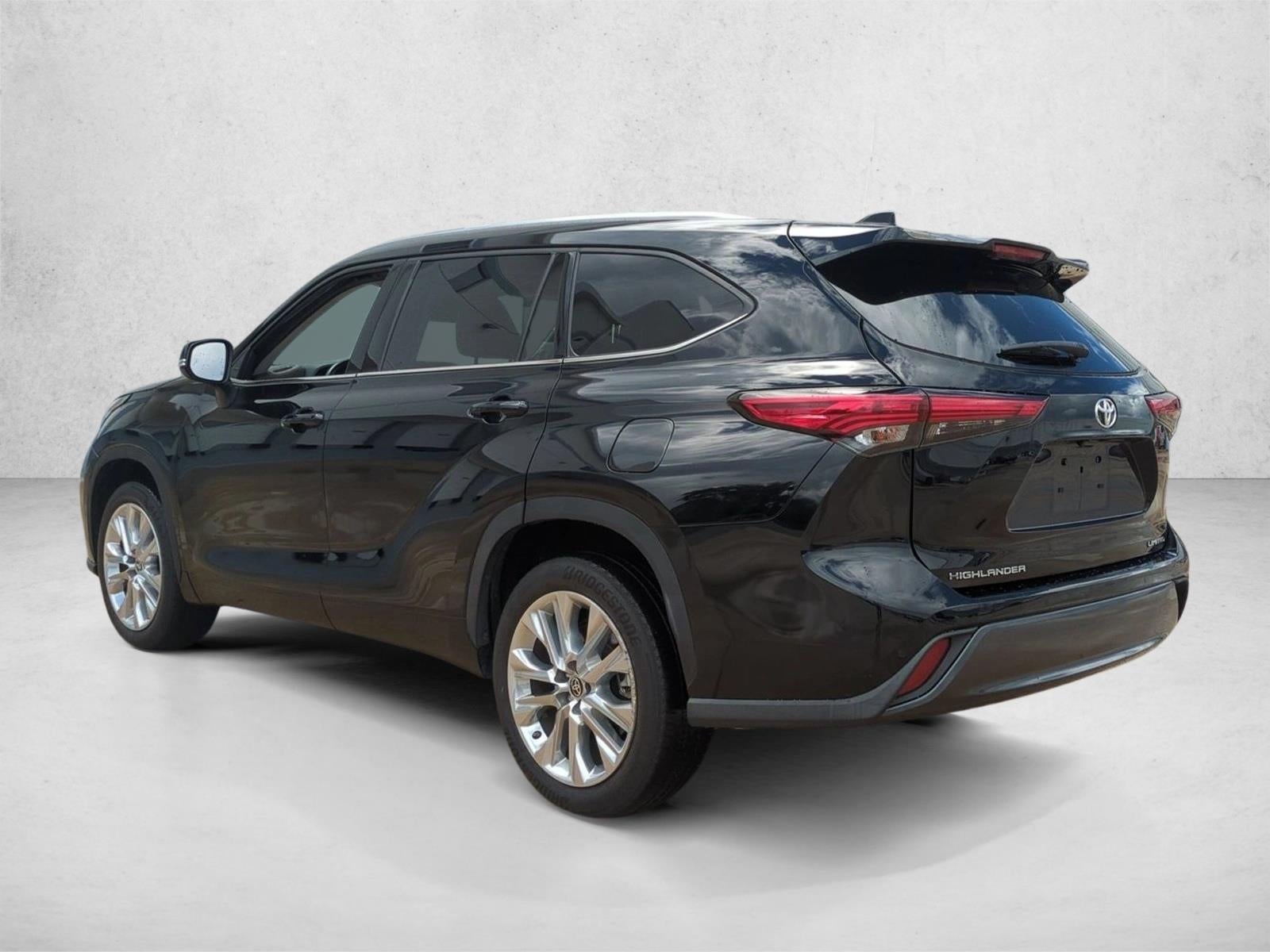 2022 Toyota Highlander Limited FWD (GS)