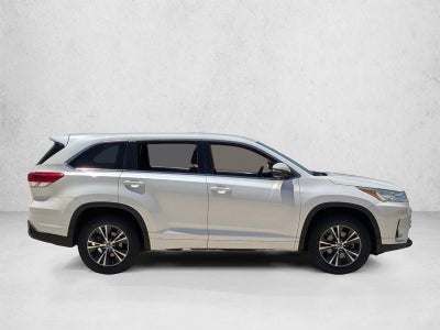 2018 Toyota Highlander LE I4 FWD (Natl)