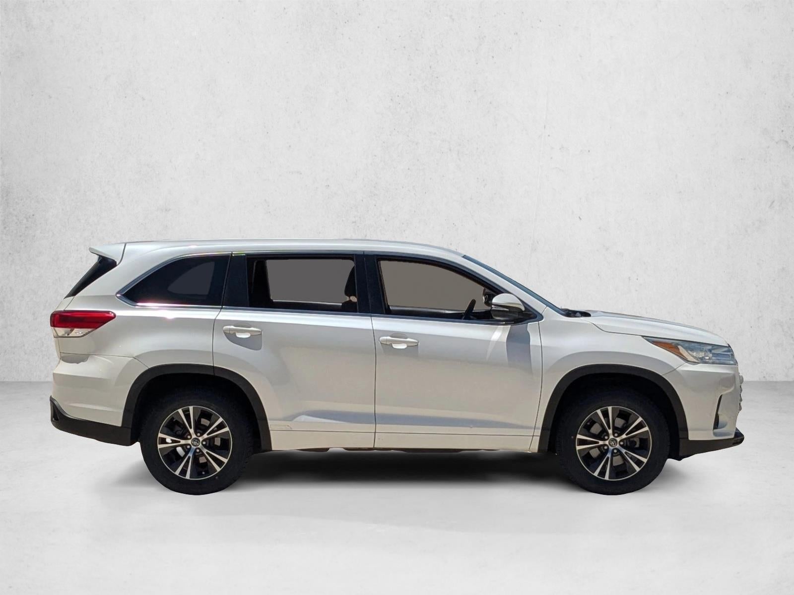 2018 Toyota Highlander LE I4 FWD (Natl)