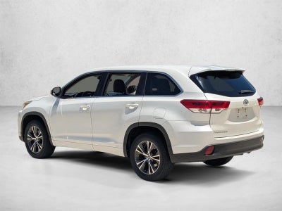 2018 Toyota Highlander LE I4 FWD (Natl)