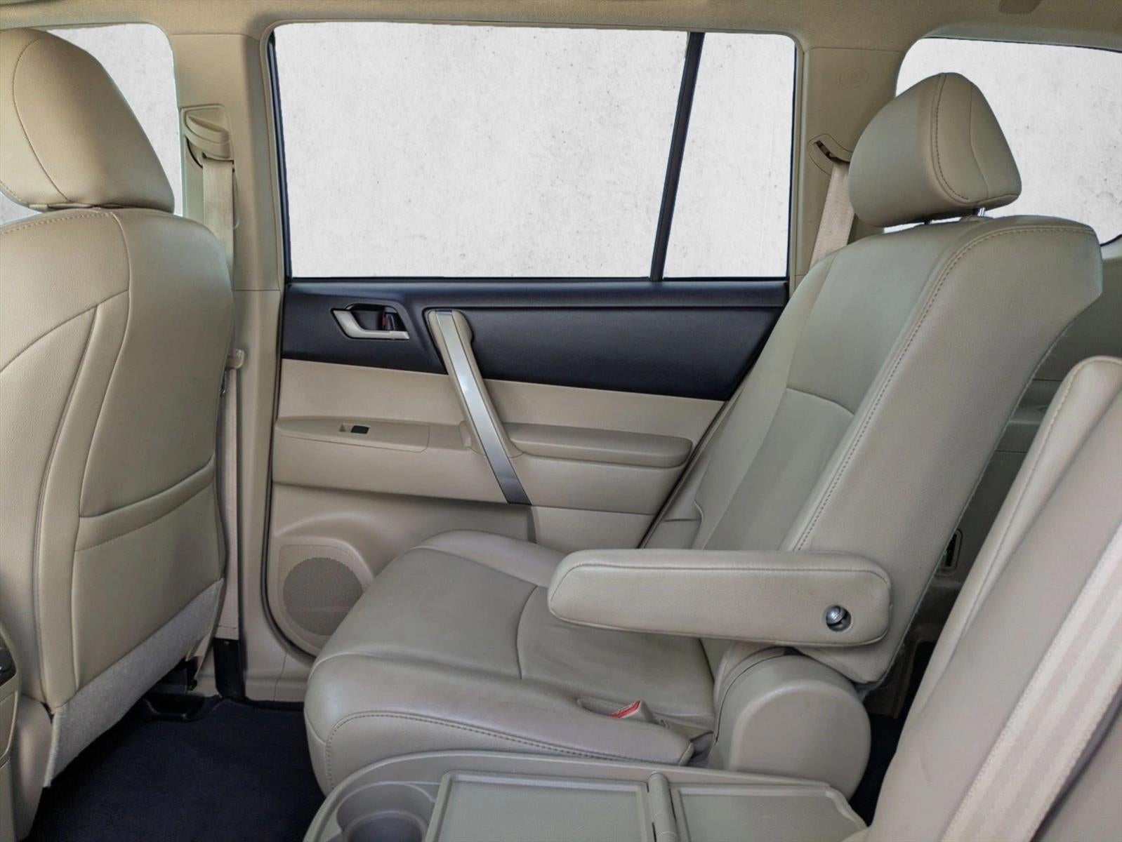 2013 Toyota Highlander FWD 4dr V6 SE (Natl)