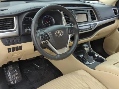 2014 Toyota Highlander FWD 4dr V6 LE Plus (SE)