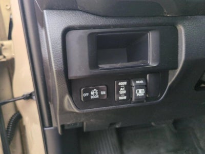 2017 Toyota Tacoma TRD Sport Double Cab 5' Bed V6 4x2 AT (Natl)