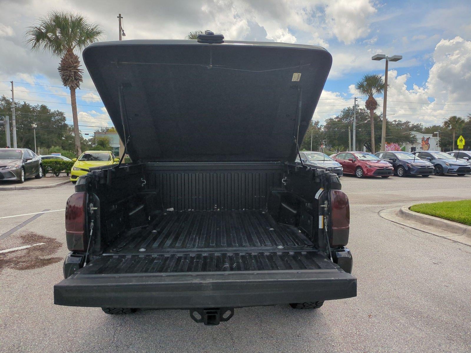 2017 Toyota Tacoma SR5 Double Cab 5' Bed V6 4x2 AT (GS)