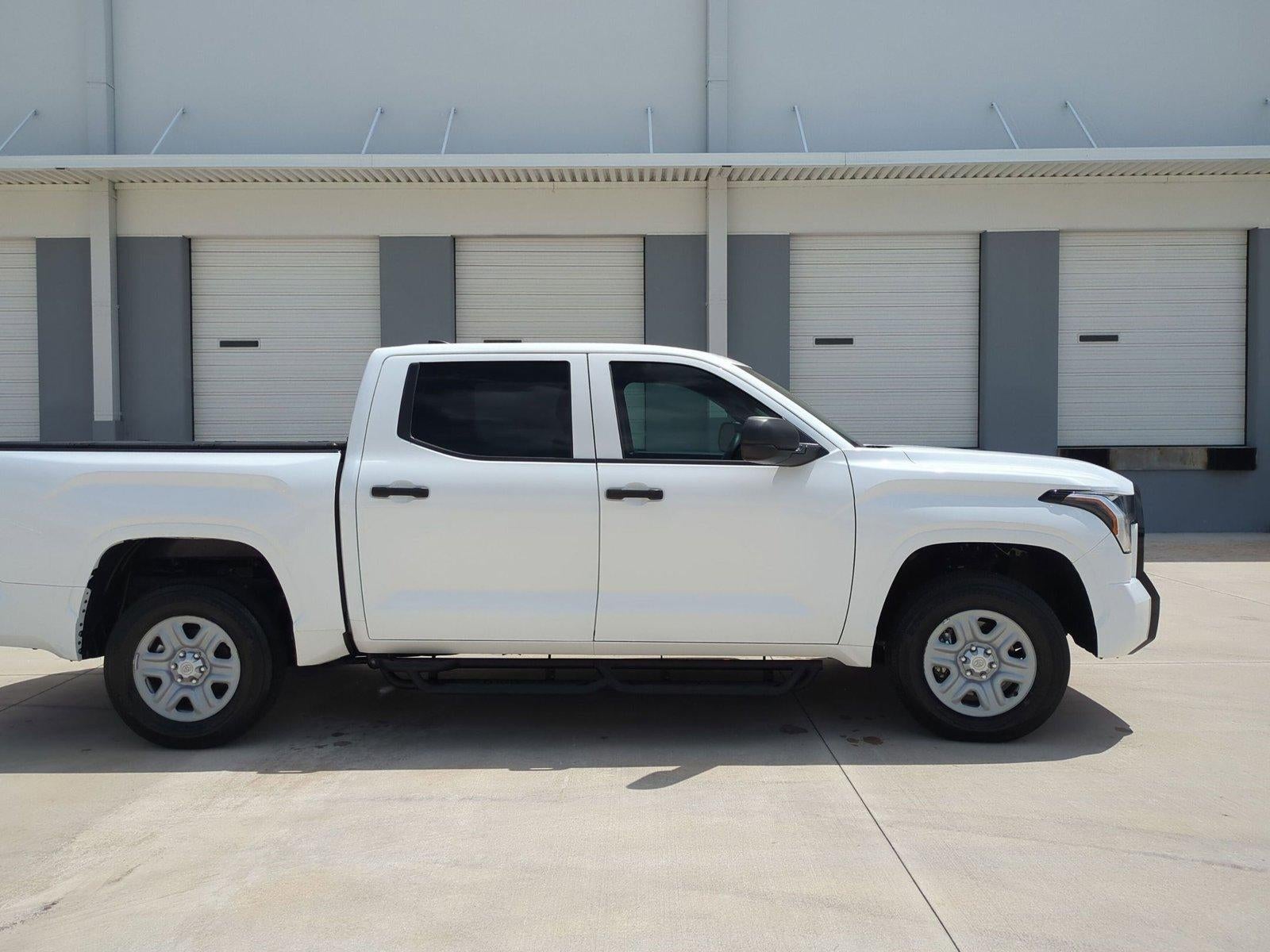 2025 Toyota Tundra 4WD 4WD SR CrewMax 5.5' Bed (Natl)