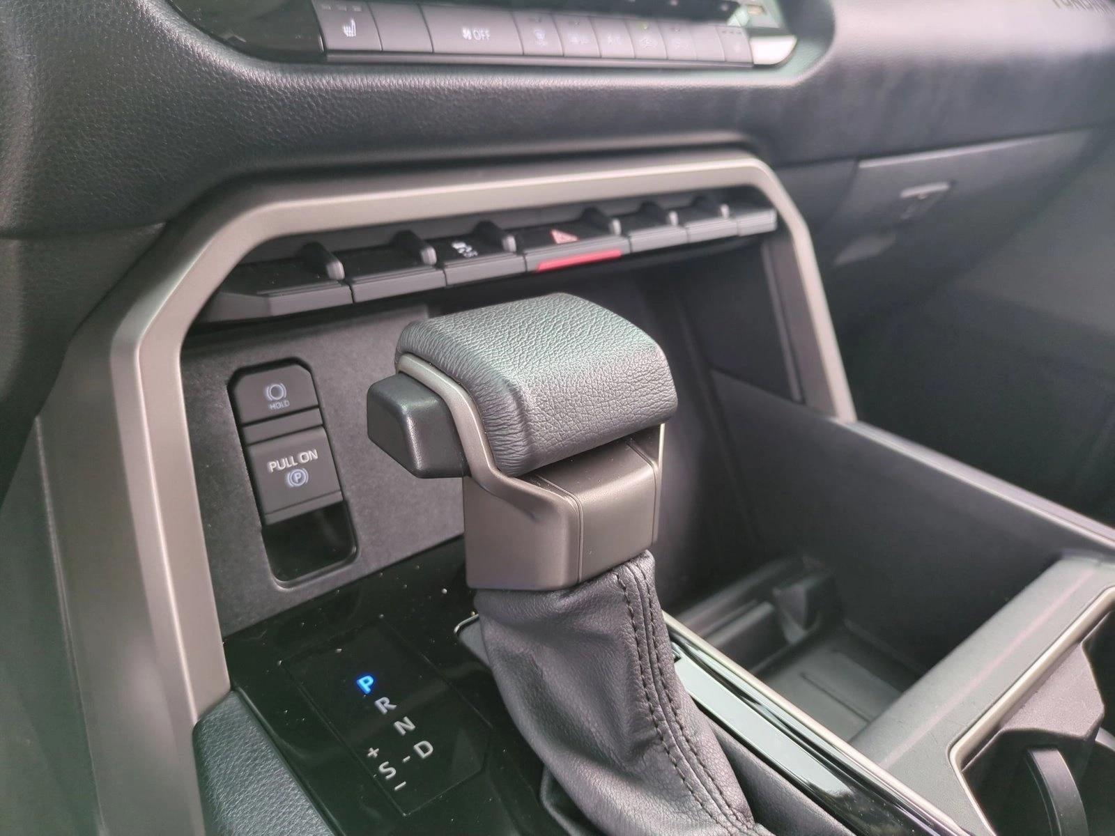 2023 Toyota Tundra 4WD 4WD SR5 CrewMax 5.5' Bed (SE)