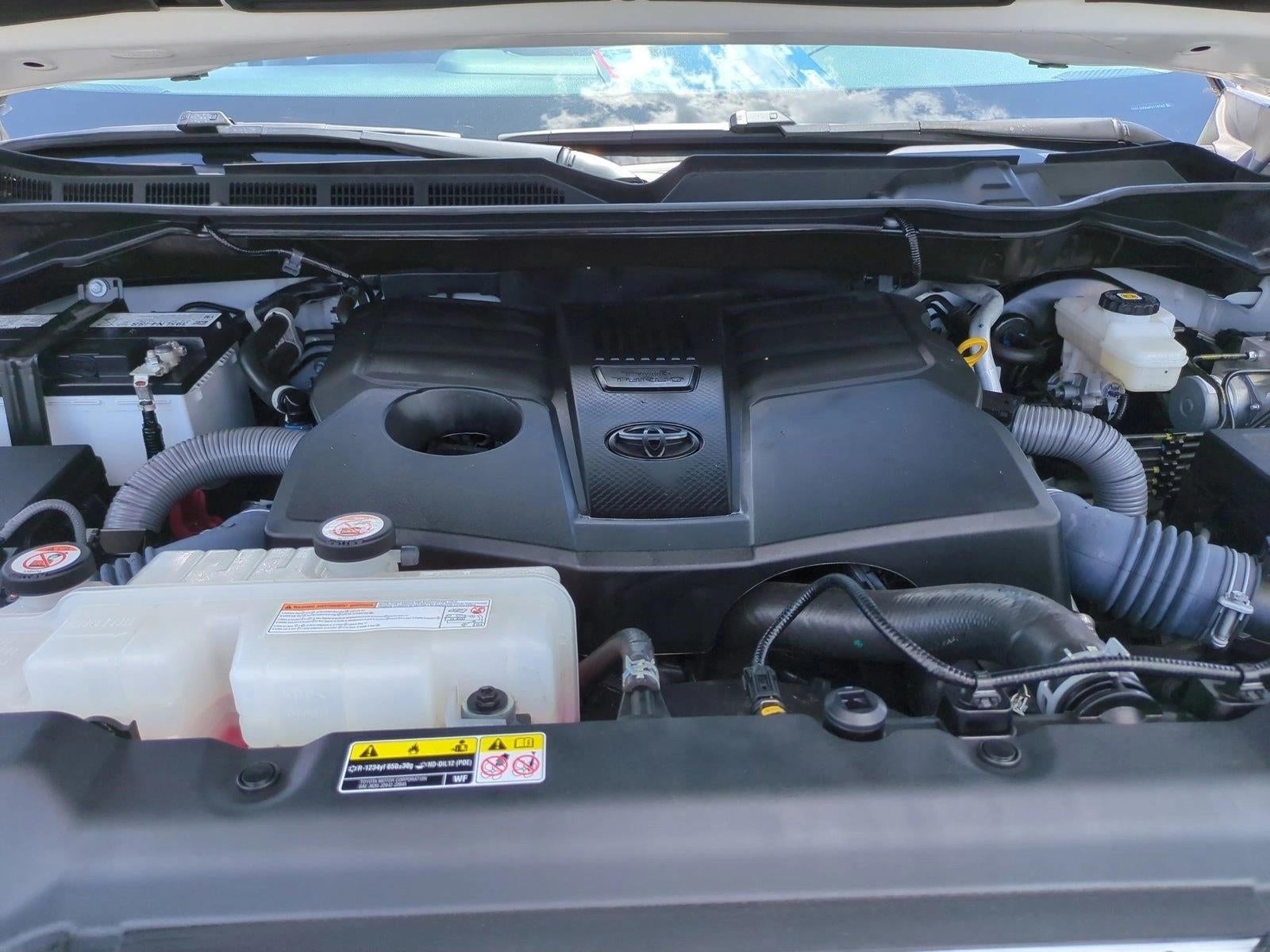 2023 Toyota Tundra 4WD 4WD SR5 CrewMax 5.5' Bed (Natl)