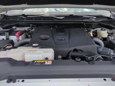 2024 Toyota Tundra 4WD 4WD SR5 CrewMax 5.5' Bed (SE)