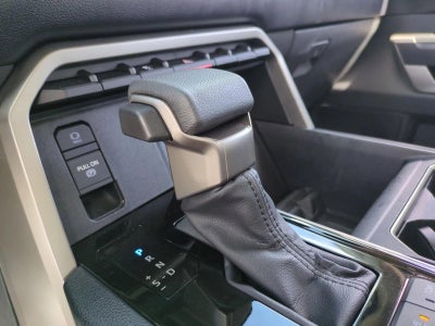 2023 Toyota Tundra 4WD 4WD SR5 CrewMax 5.5' Bed (SE)