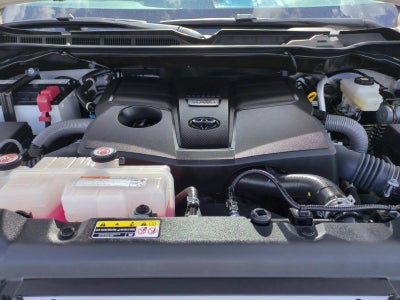 2023 Toyota Tundra 4WD 4WD SR5 CrewMax 5.5' Bed (SE)