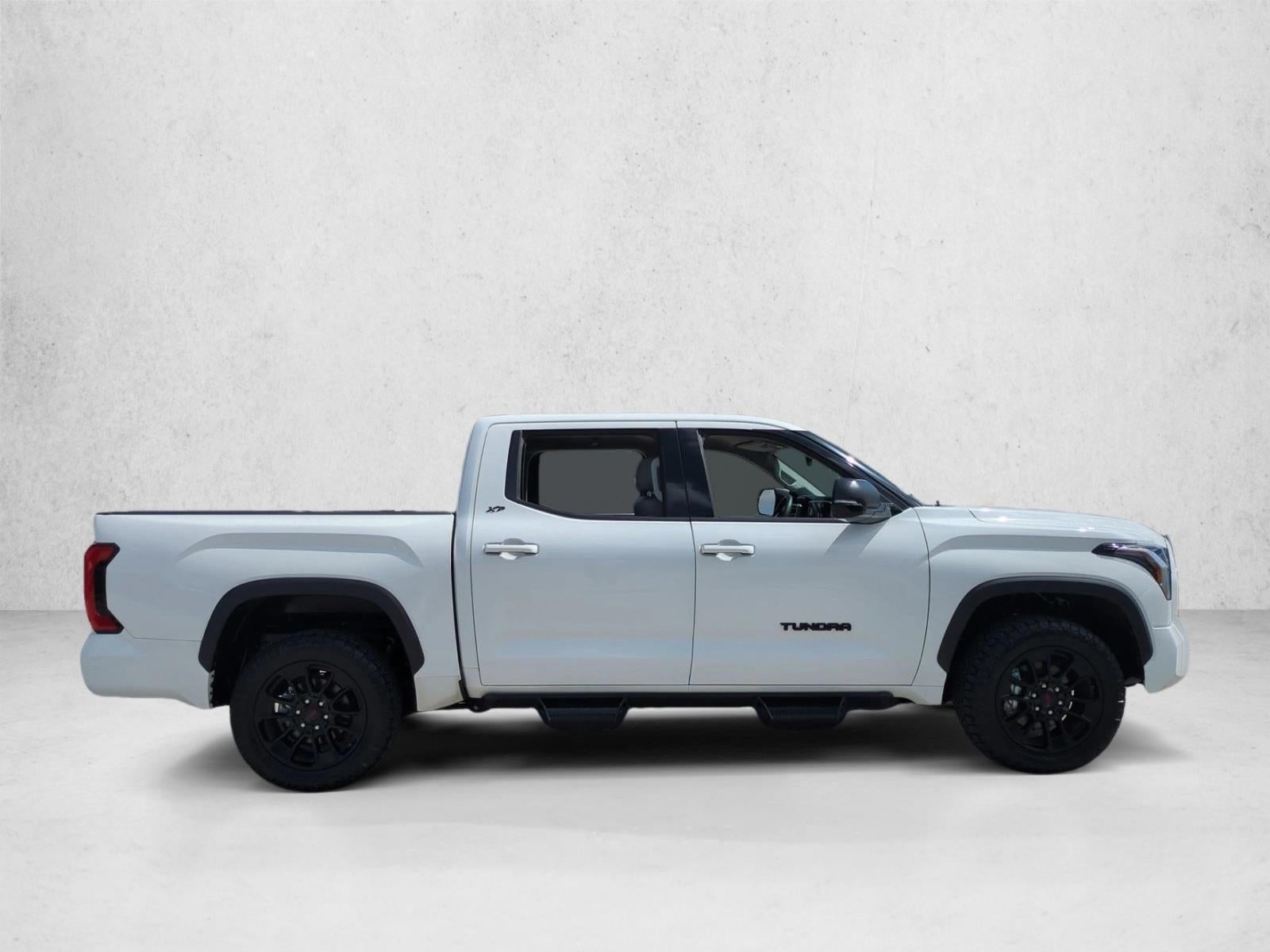 2023 Toyota Tundra 4WD 4WD SR5 CrewMax 5.5' Bed (SE)