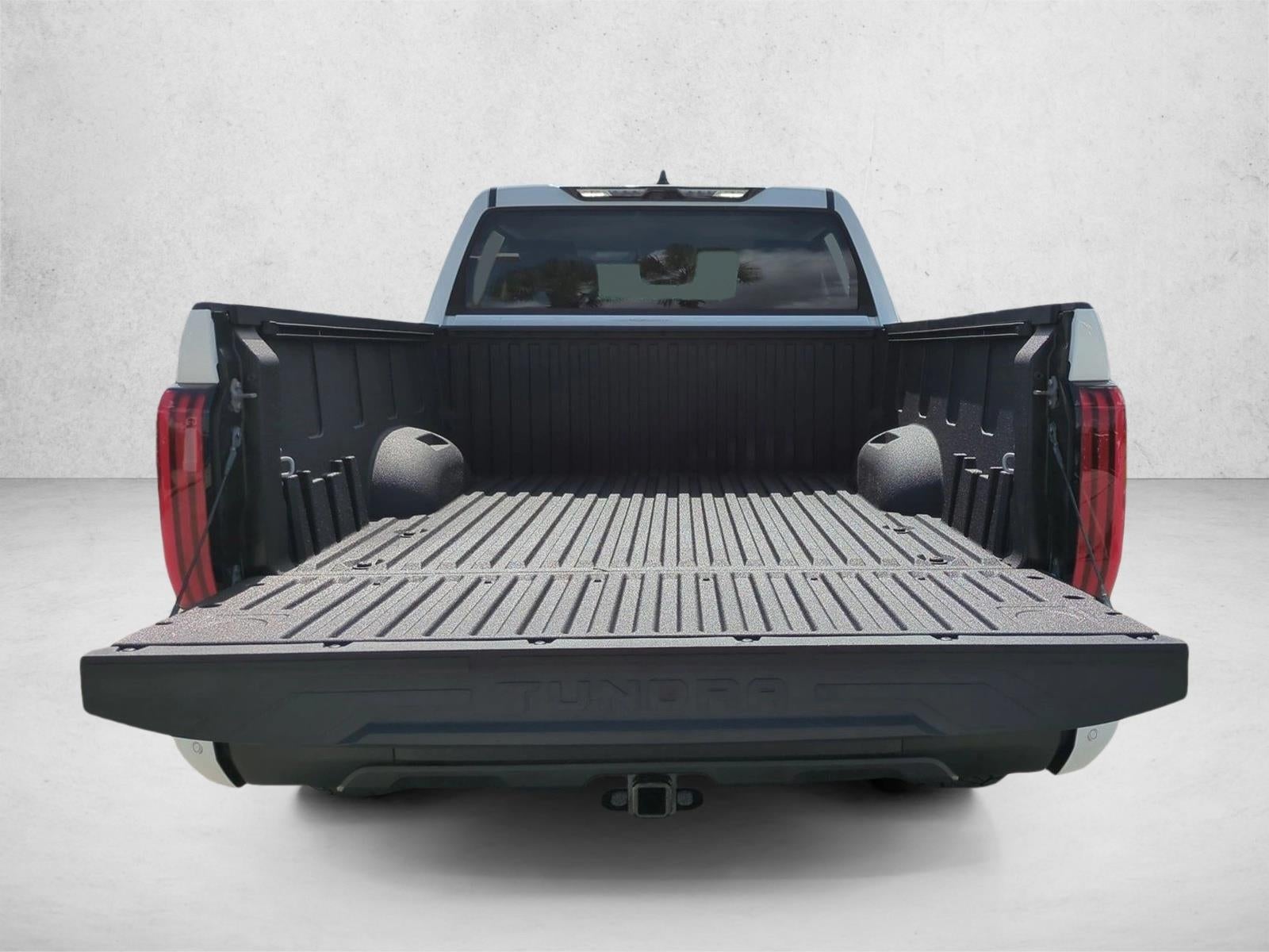 2023 Toyota Tundra 4WD 4WD SR5 CrewMax 5.5' Bed (SE)