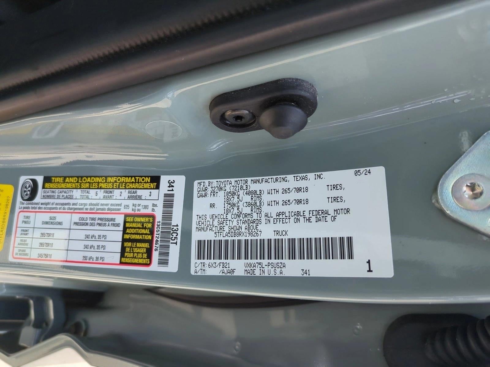2024 Toyota Tundra 4WD 4WD SR5 CrewMax 5.5' Bed (SE)