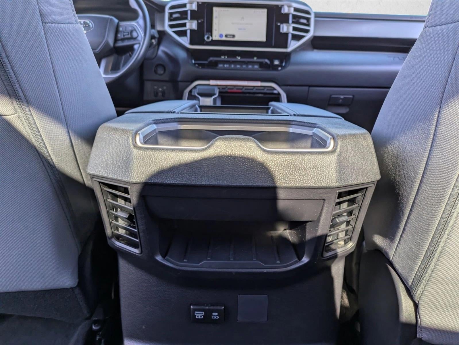 2025 Toyota Tundra 4WD 4WD SR5 CrewMax 5.5' Bed (SE)