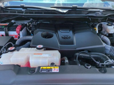 2023 Toyota Tundra 4WD 4WD Platinum CrewMax 5.5' Bed (Natl)