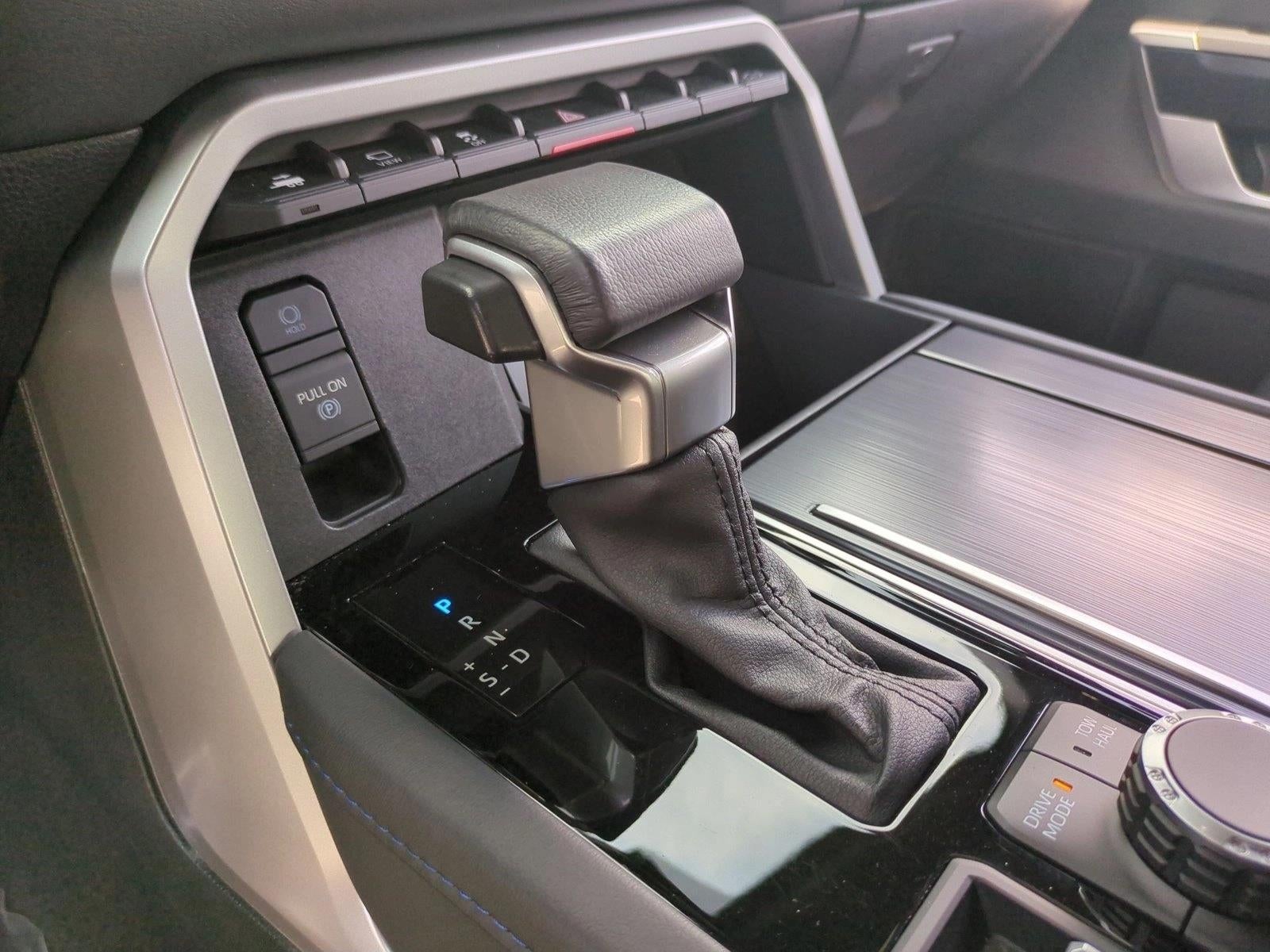 2025 Toyota Tundra 4WD 4WD Platinum CrewMax 5.5' Bed (Natl)