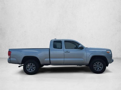 2017 Toyota Tacoma SR Access Cab 6' Bed I4 4x2 AT (GS)