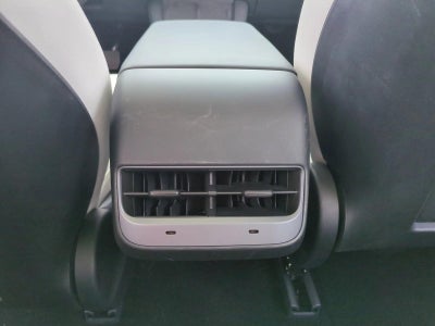 2023 Tesla Model 3 RWD