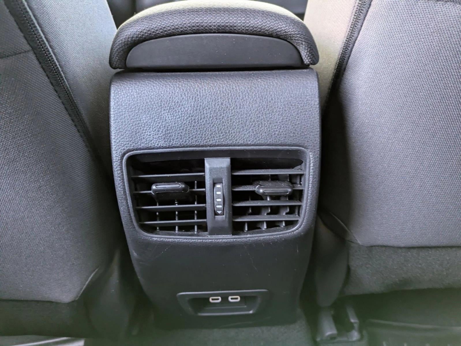 2023 Toyota Corolla Cross LE 2WD (Natl)