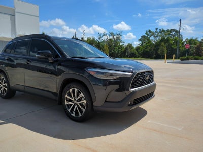 2025 Toyota Corolla Cross XLE 2WD (Natl)