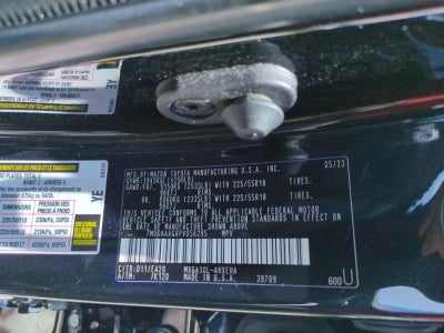2023 Toyota Corolla Cross XLE 2WD (Natl)