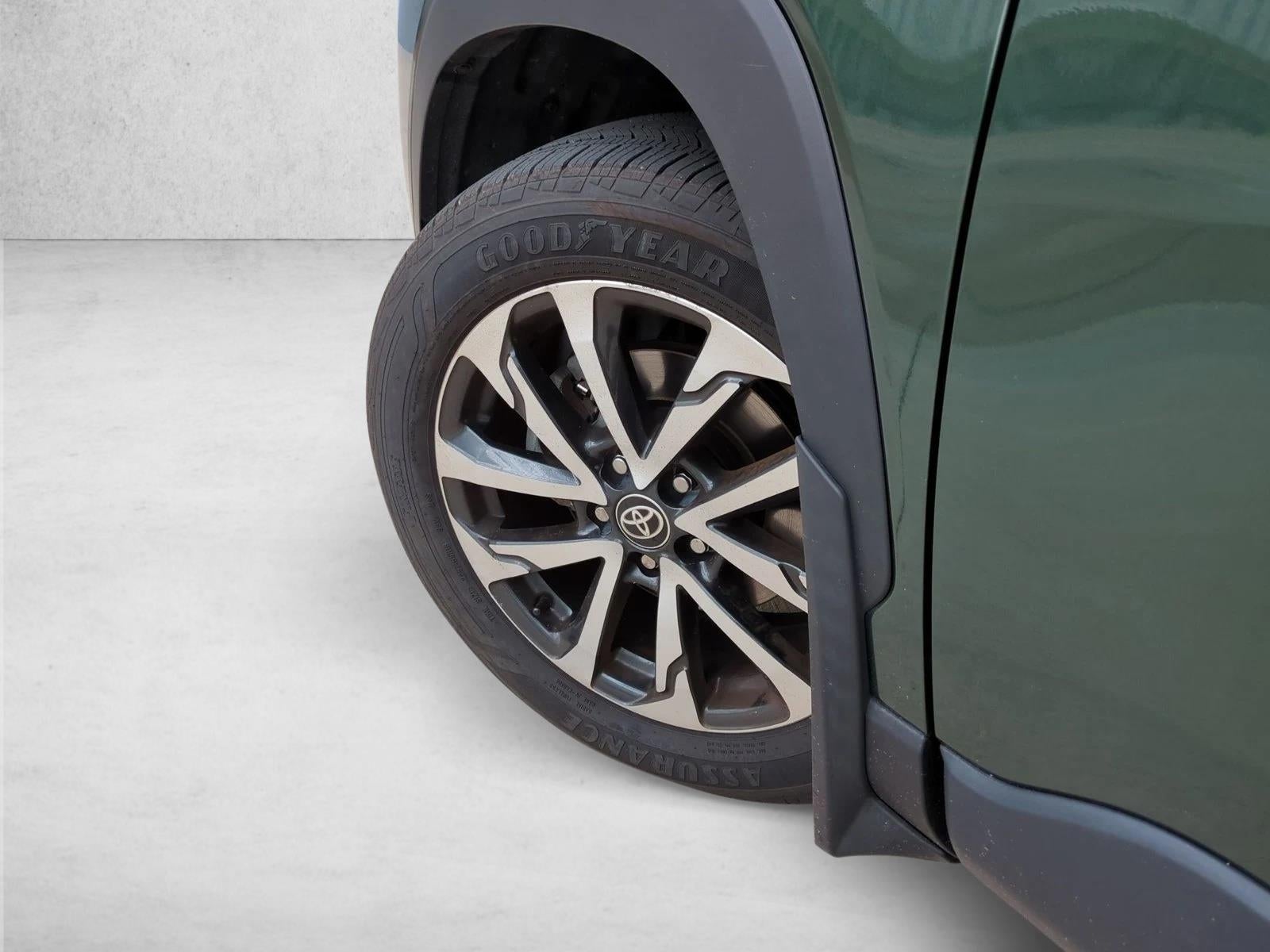 2023 Toyota Corolla Cross XLE 2WD (Natl)
