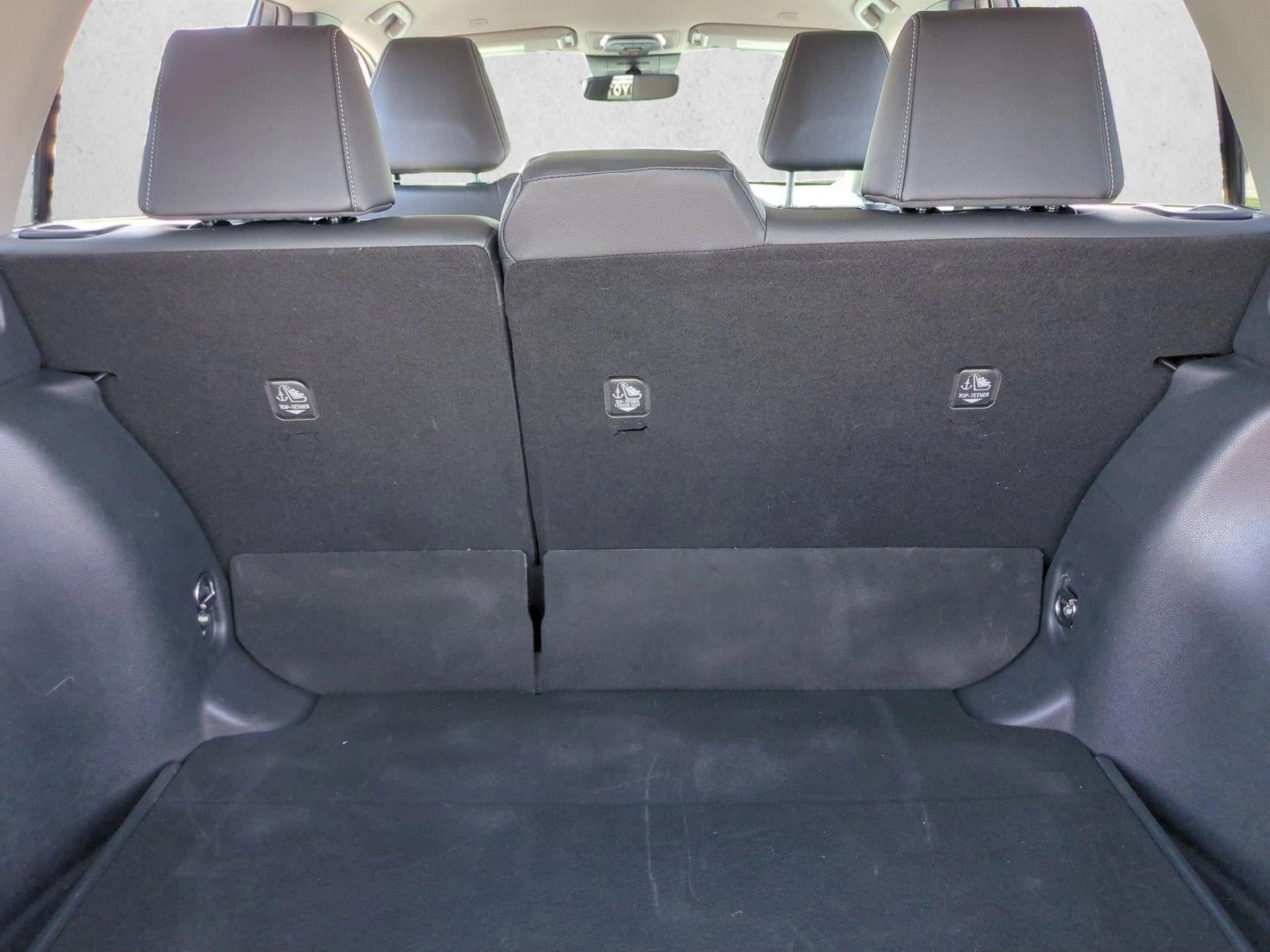 2023 Toyota Corolla Cross XLE 2WD (Natl)