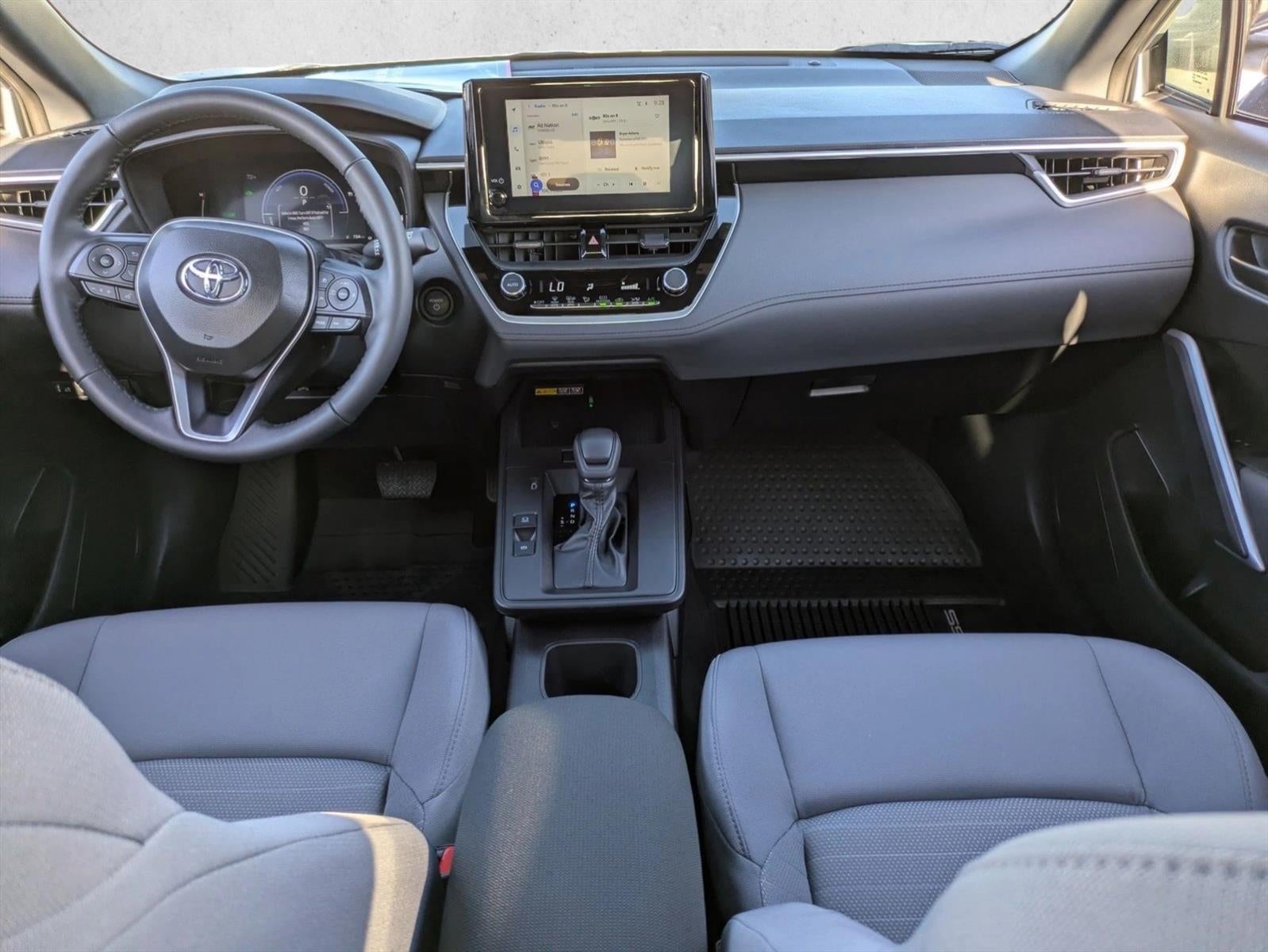 2026 Toyota Corolla Cross Hybrid SE 4WD (Natl)