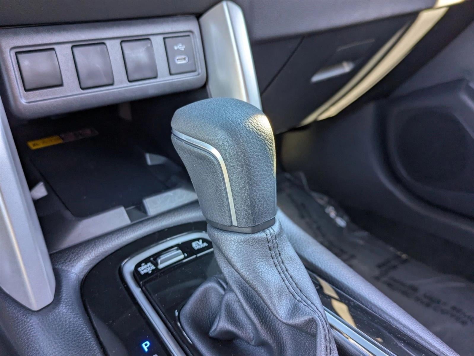 2025 Toyota Corolla Cross Hybrid SE 4WD (Natl)