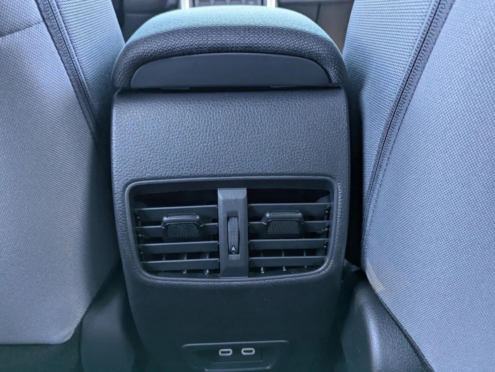 2025 Toyota Corolla Cross Hybrid SE 4WD (Natl)