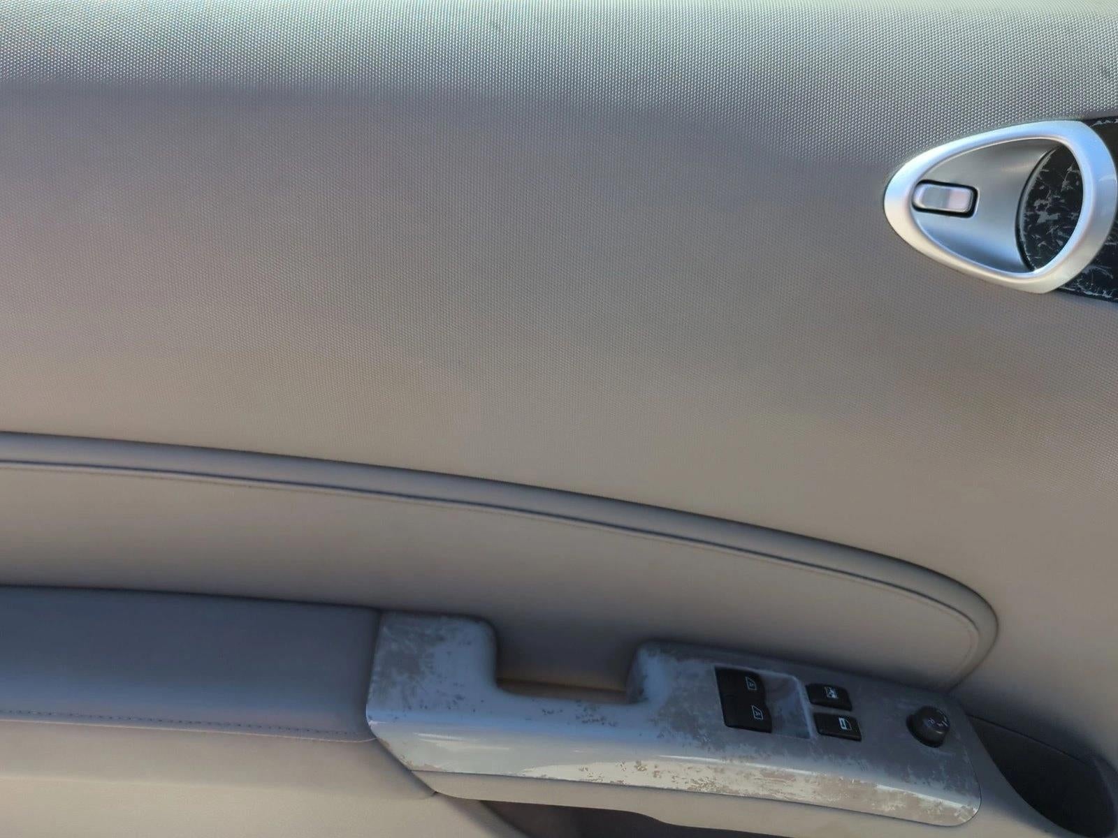 2006 Nissan 350Z 2dr Roadster Touring Manual