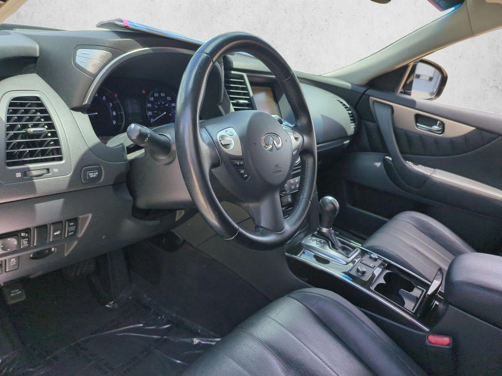 2017 INFINITI QX70 RWD
