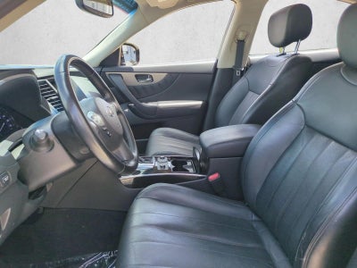 2017 INFINITI QX70 RWD