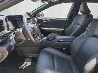 2025 Toyota Crown XLE AWD (Natl)