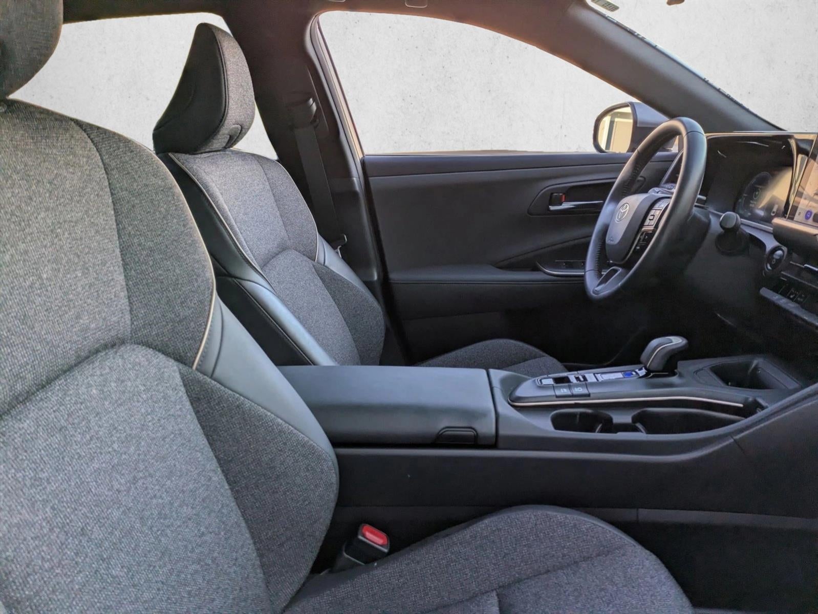 2023 Toyota Crown XLE AWD (Natl)