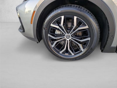 2023 Toyota Crown XLE AWD (Natl)