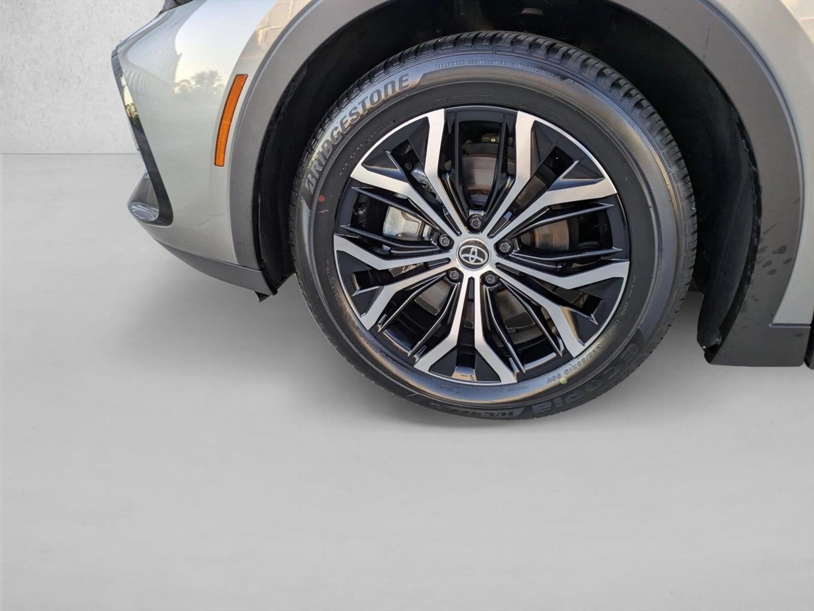 2023 Toyota Crown XLE AWD (Natl)