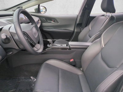 2025 Toyota Prius Limited (Natl)